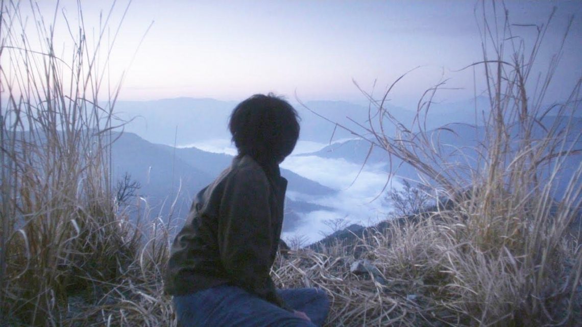 抢劫逃犯少年沦落荒野，用善意救下受伤陌生奶奶，暂住互相扶持帮他改变了黑暗的一生！【光影】